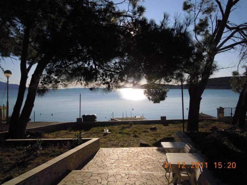 Seaside Dunka Apartment Martinscica  Exterior photo